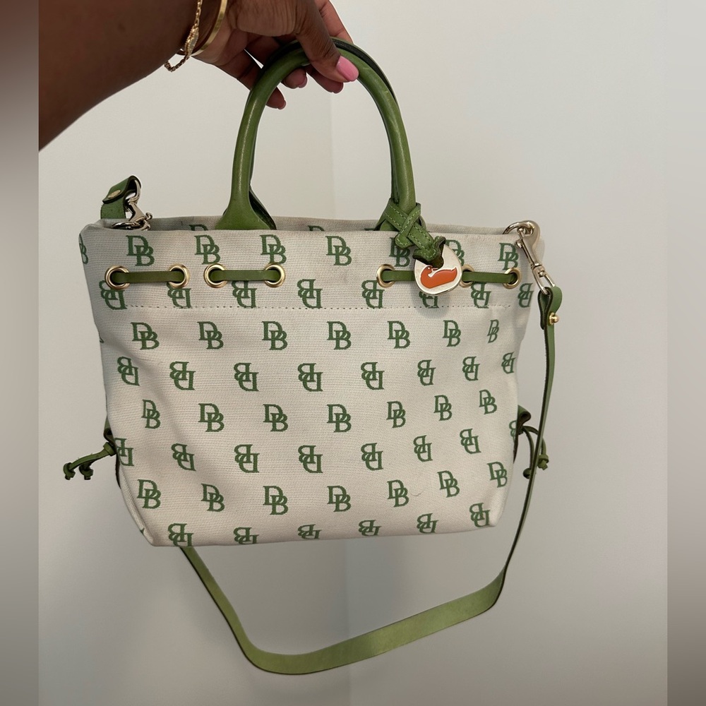 Dooney & Bourke Tote bag